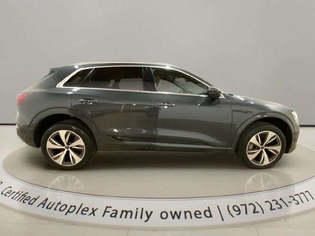Used 2024 Audi Q8 e-tron Premium Plus w/ Premium Plus Package AWD/4WD image 6