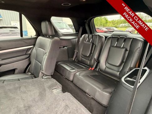 Used 2018 Ford Explorer XLT w/ Equipment Group 202A AWD/4WD image 18