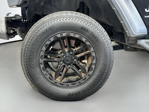 Used 2018 Jeep Wrangler Unlimited Sport S AWD/4WD image 31