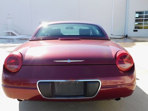 Used 2004 Ford Thunderbird image 21
