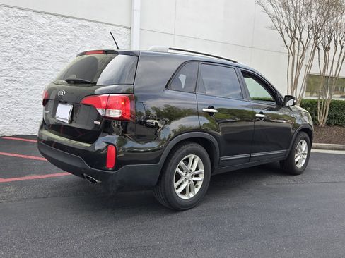 Used 2015 Kia Sorento LX image 5
