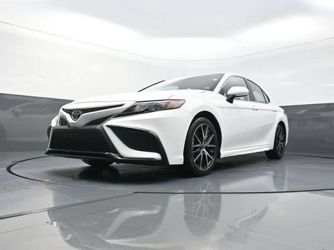 Certified 2024 Toyota Camry SE FWD image 32