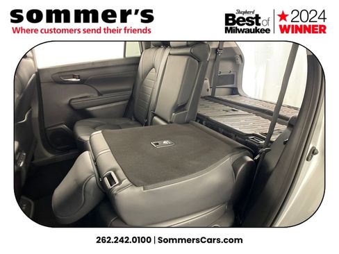 Used 2021 Toyota Highlander XLE image 29
