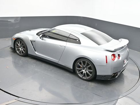 Used 2012 Nissan GT-R Premium AWD/4WD image 41