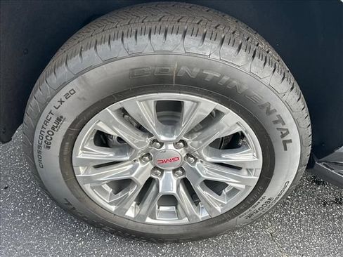 New 2026 GMC Yukon Denali AWD/4WD image 16