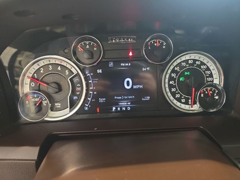 Used 2016 RAM 2500 Laramie AWD/4WD image 28