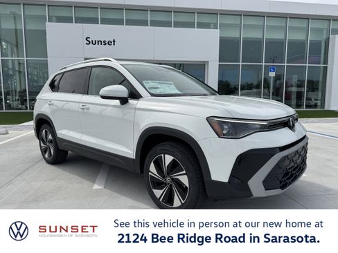 New 2025 Volkswagen Taos SE image 1