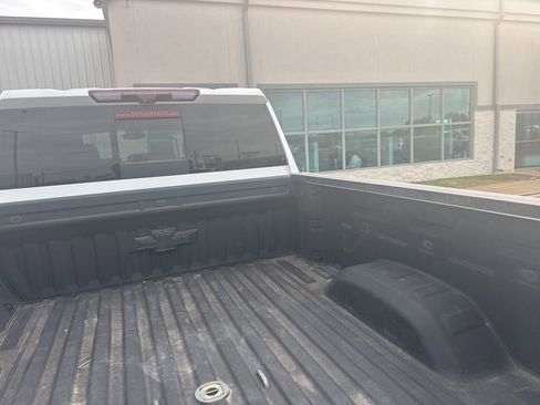 Used 2024 Chevrolet Silverado 2500 LTZ w/ LTZ Convenience Package AWD/4WD image 10