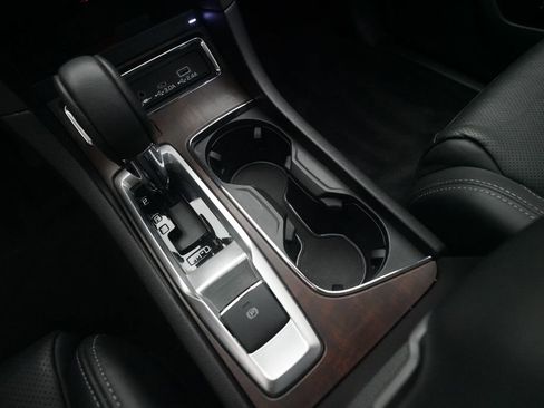 Used 2023 Subaru Ascent Touring image 17