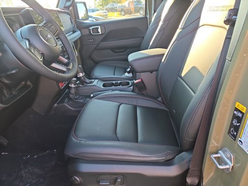 New 2026 Jeep Wrangler Unlimited Rubicon image 4