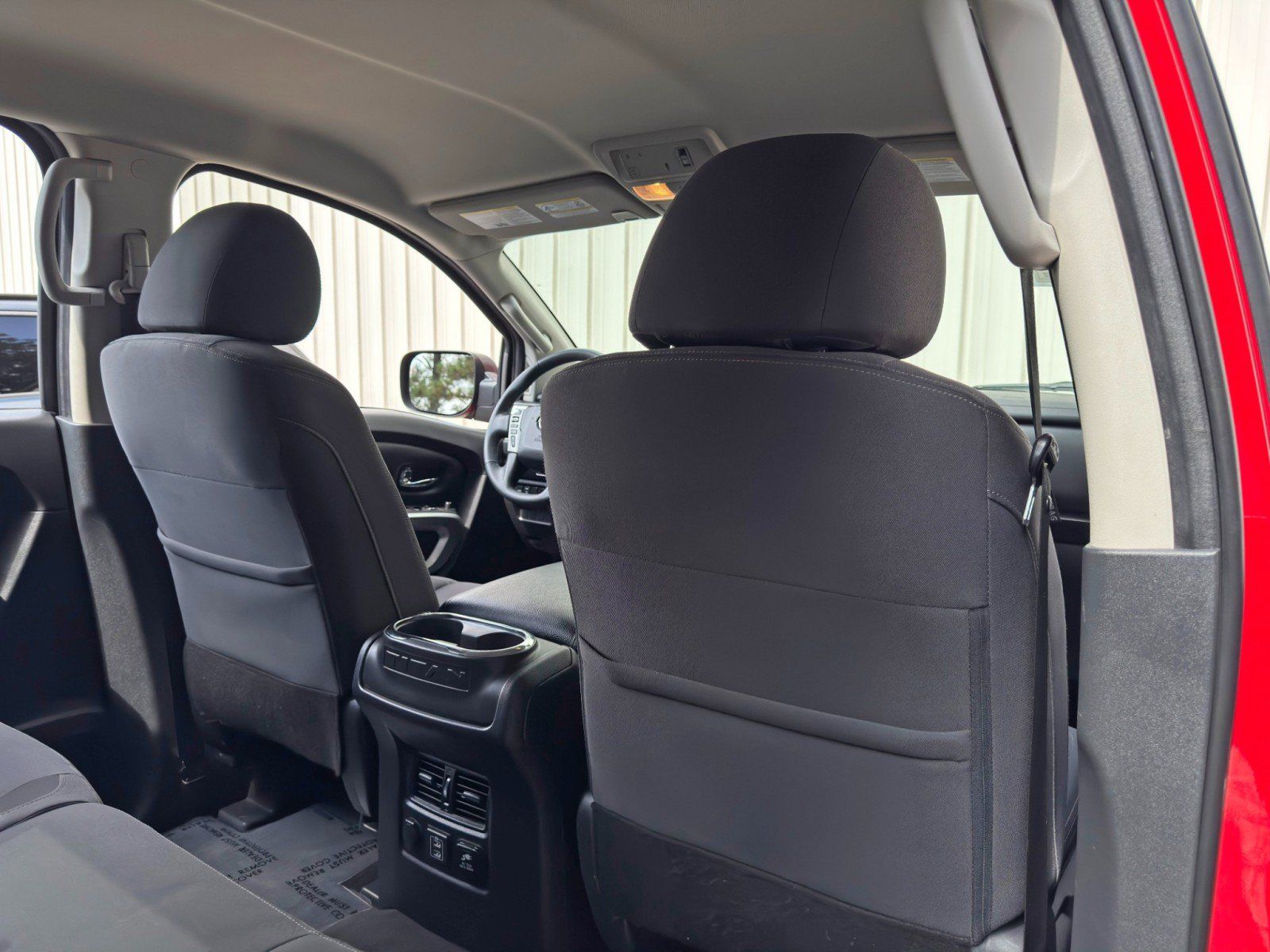 Used 2021 Nissan Titan SV w/ SV Convenience Package RWD image 29