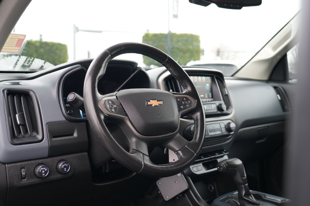 Used 2018 Chevrolet Colorado Z71 AWD/4WD image 12