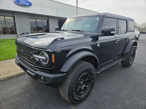Used 2023 Ford Bronco Outer Banks w/ Sasquatch Package AWD/4WD image 2