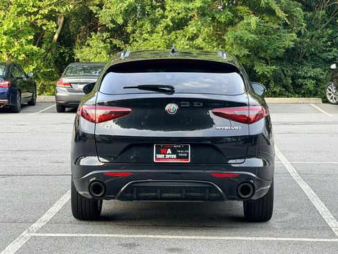 Used 2022 Alfa Romeo Stelvio Veloce AWD/4WD image 6