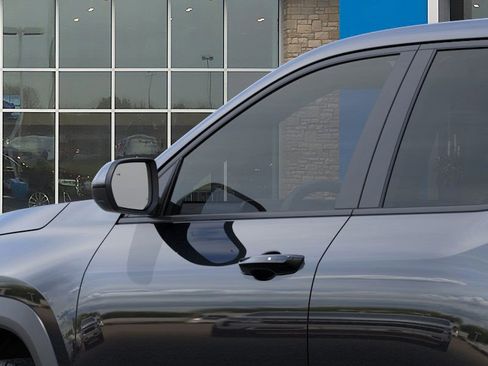 New 2026 Chevrolet Equinox LT image 12