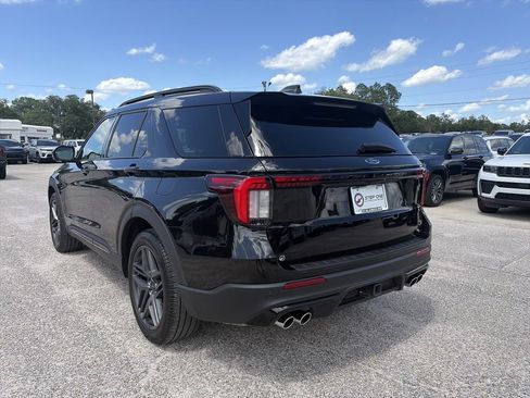 Used 2025 Ford Explorer ST RWD image 4