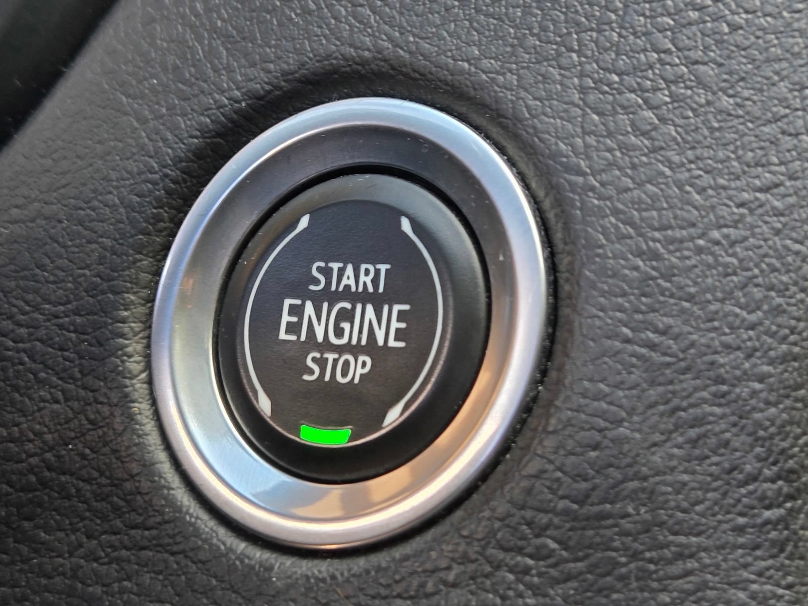 Used 2022 Cadillac XT4 Sport w/ Comfort Package FWD image 20