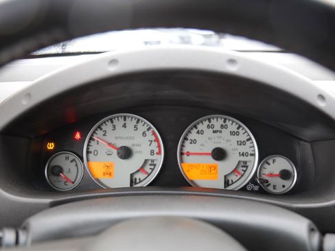 Used 2012 Nissan Frontier PRO-4X w/ Pro-4x Luxury Pkg image 11