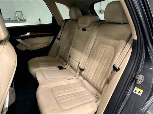 Used 2022 Audi Q5 2.0T Premium Plus AWD/4WD image 27
