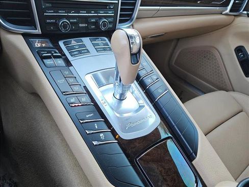 Used 2016 Porsche Panamera Edition image 11