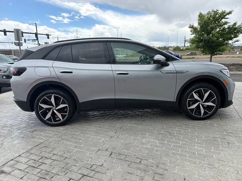 Certified 2023 Volkswagen ID.4 Pro S AWD/4WD image 8