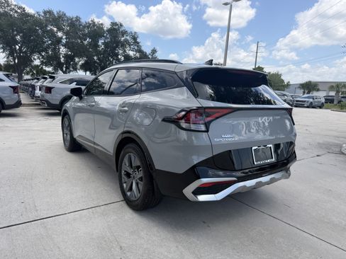Certified 2023 Kia Sportage SX FWD image 6
