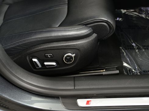 Used 2017 Audi S7 Premium Plus w/ S7 Sport Package image 10