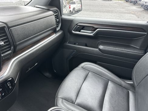 Used 2024 GMC Sierra 1500 SLT image 24