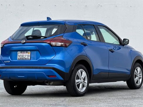 Used 2023 Nissan Kicks S image 4