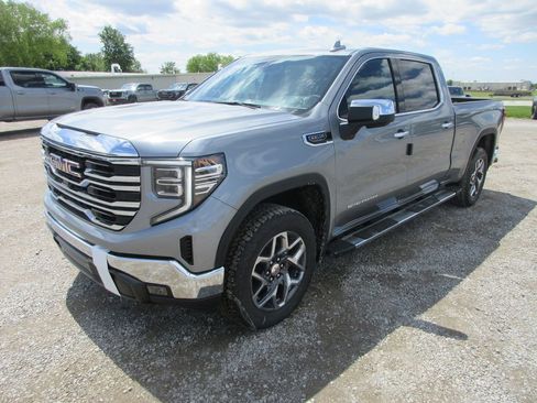 New 2026 GMC Sierra 1500 SLT w/ SLT Premium Plus Package AWD/4WD image 10