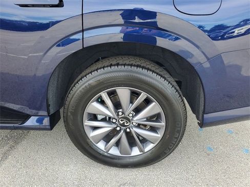 Used 2025 INFINITI QX80 Pure image 9