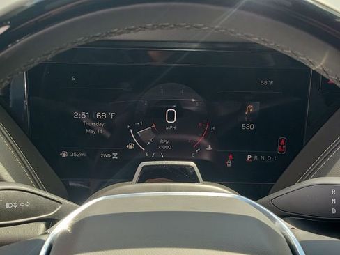New 2026 GMC Yukon Elevation w/ Elevation Premium Package AWD/4WD image 25