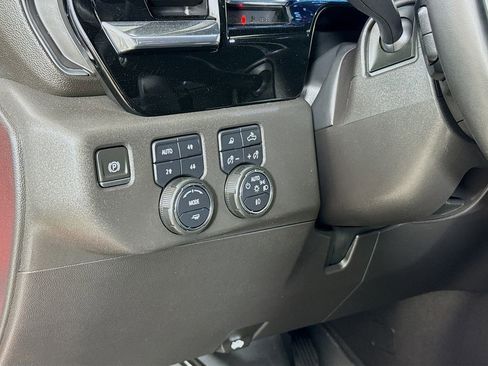 Used 2023 Chevrolet Silverado 1500 LT Trail Boss w/ LT Trail Boss Premium Package AWD/4WD image 15