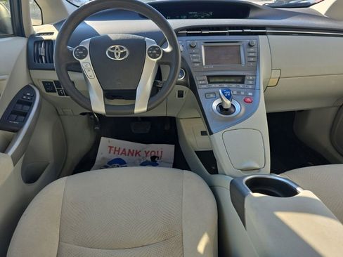 Used 2013 Toyota Prius Three image 18