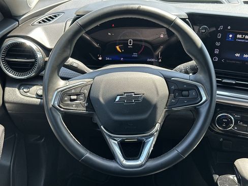 Used 2025 Chevrolet Trax ACTIV w/ Driver Confidence Package FWD image 19
