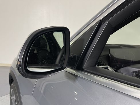 Used 2026 BMW X5 sDrive40i w/ Executive Package RWD image 23