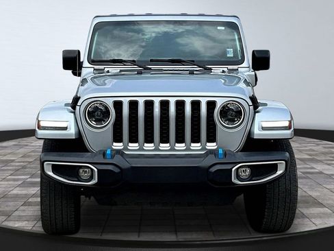 Used 2023 Jeep Wrangler Unlimited Sahara w/ Cold Weather Group AWD/4WD image 3