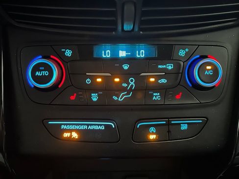 Used 2018 Ford Escape SE w/ SE Sport Appearance Package AWD/4WD image 27