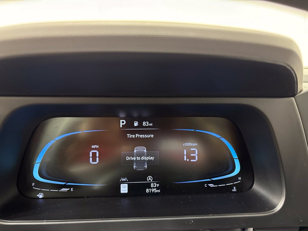 Used 2025 Hyundai Elantra SE FWD image 26