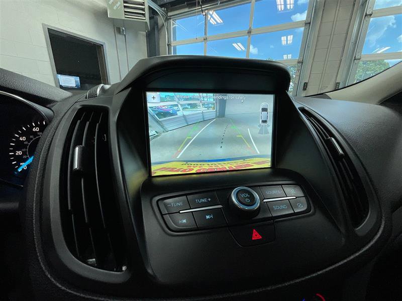 Used 2019 Ford Escape SE FWD image 18