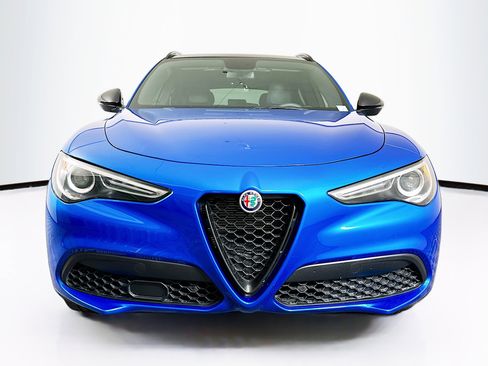 Used 2019 Alfa Romeo Stelvio Ti Sport w/ Quick Order Package 22S Sport image 2