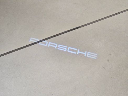 Used 2021 Porsche 911 Carrera image 28