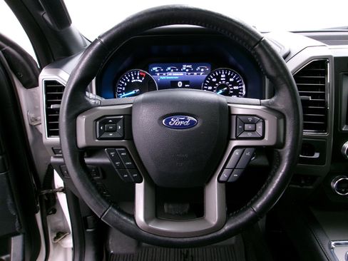 Used 2019 Ford Expedition Max XLT w/ Equipment Group 202A image 8