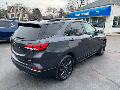 Used 2023 Chevrolet Equinox RS image 3