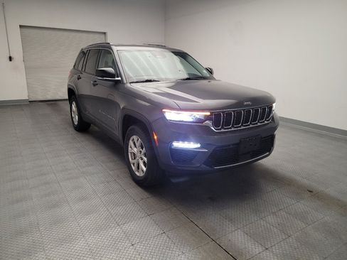 Used 2023 Jeep Grand Cherokee Limited AWD/4WD image 13