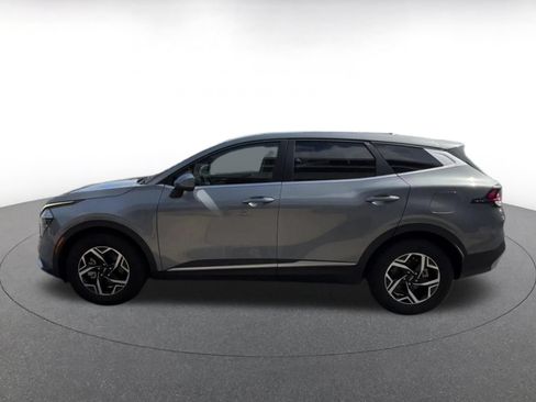 Used 2025 Kia Sportage LX FWD image 8
