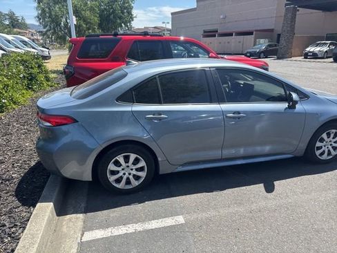 Used 2022 Toyota Corolla LE FWD image 28