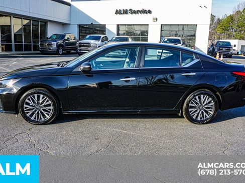 Used 2025 Nissan Altima 2.5 SV image 7