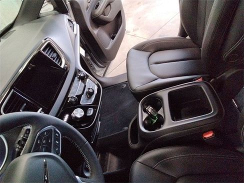 New 2026 Chrysler Voyager LX image 23