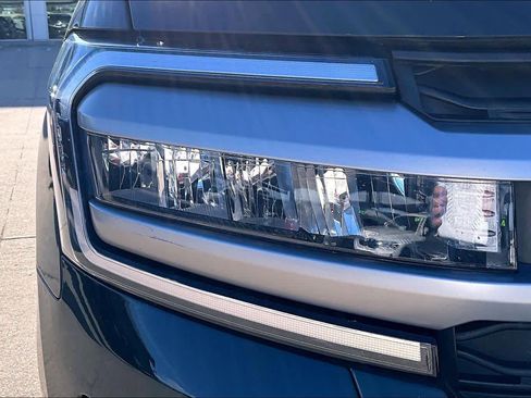 Used 2022 Ford Expedition XLT image 25